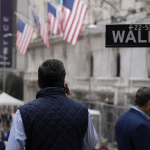 Rivian stock has flagged an inverted H&S pattern: will the rally continue?